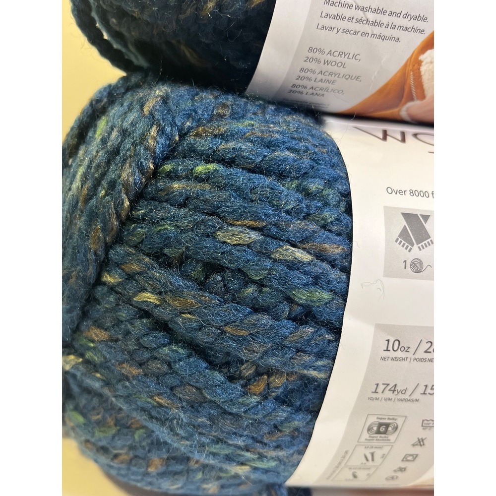 Lion Brand Wool-Ease Thick & Quick #6 Super Bulky Acrylic/Wool Yarn FrostySpruce - Picture 2 of 7